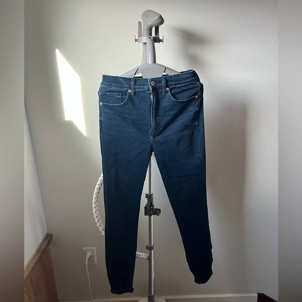 Express Skinny High Rise Jeans - Picture 2 of 3